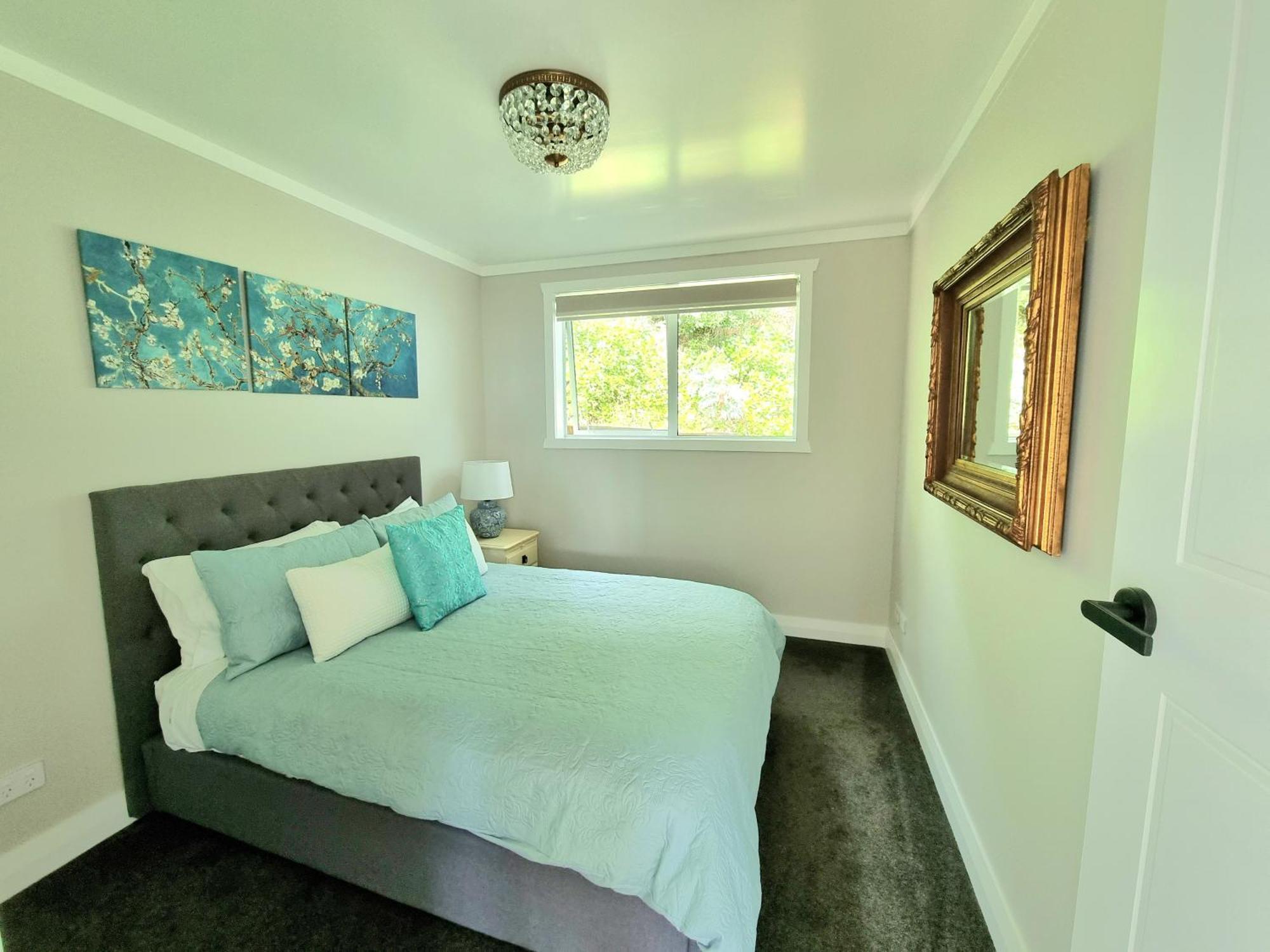 Red Rock Cottage, Beachfront Luxury Clarks Beach Exterior photo